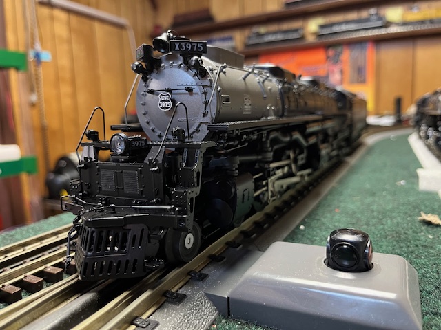 MTH O Scale Premier UP 4-6-6-4 Challenger Steam Engine w/Proto-Sound 3.0 (Hi-rail Wheels) 20-3892-1 - Image 3