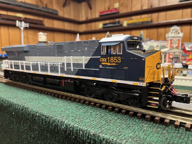 CSX/New York Central Lionel LEGACY ES44 #1853 Diesel Engine SKU: 2533551