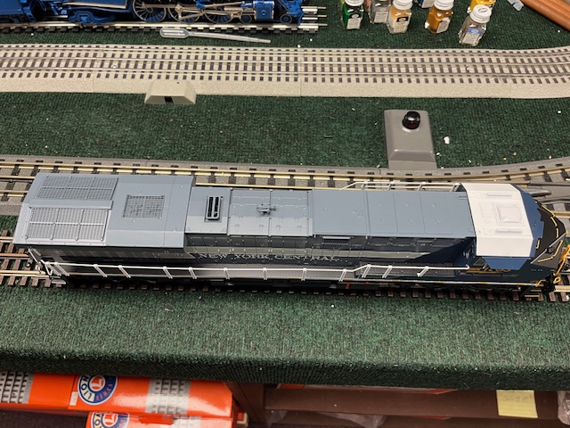 CSX/New York Central Lionel LEGACY ES44 #1853 Diesel Engine SKU: 2533551 - Image 2