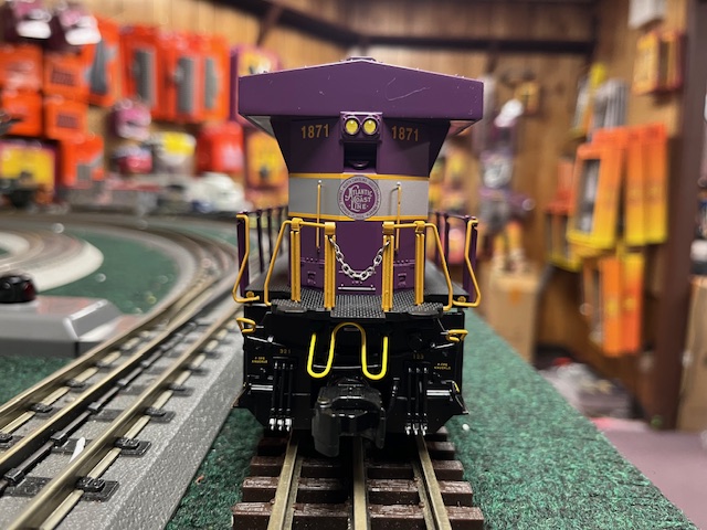 CSX/Atlantic Coast Line Lionel LEGACY ES44 #1871 Diesel Engine SKU: 2533541 - Image 3