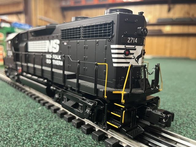 MTH Premier Norfolk Southern GP-35 High Hood Diesel Engine w/Proto-Sound 3.0 (Hi-Rail Wheels) 20-22084-1 - Image 7