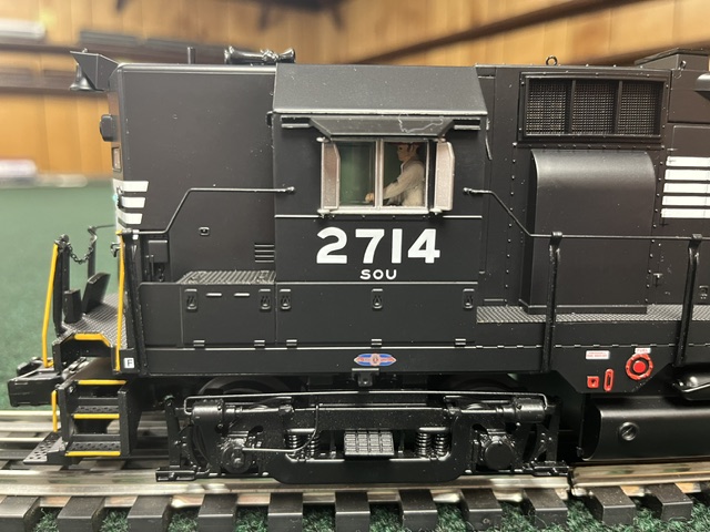 MTH Premier Norfolk Southern GP-35 High Hood Diesel Engine w/Proto-Sound 3.0 (Hi-Rail Wheels) 20-22084-1 - Image 2