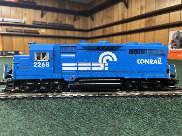 MTH Premier Conrail GP-35 Low Hood Diesel Engine w/Proto-Sound 3.0 (Hi-Rail Wheels) 20-22073-1 - Image 7