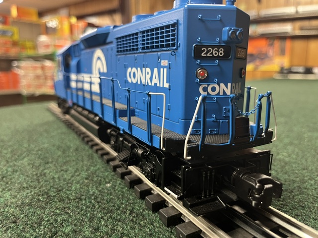 MTH Premier Conrail GP-35 Low Hood Diesel Engine w/Proto-Sound 3.0 (Hi-Rail Wheels) 20-22073-1 - Image 4