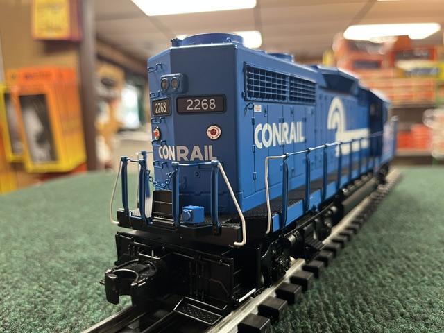 MTH Premier Conrail GP-35 Low Hood Diesel Engine w/Proto-Sound 3.0 (Hi-Rail Wheels) 20-22073-1 - Image 3
