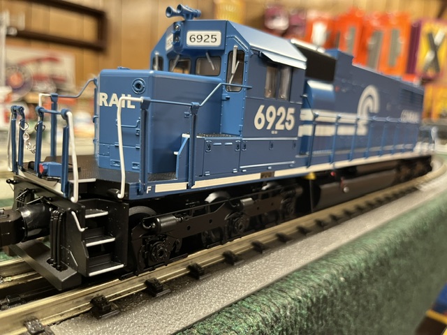 Lionel Conrail LEGACY SD38 Diesel Engine #6925 SKU: 263334