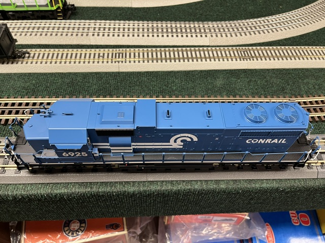 Lionel Conrail LEGACY SD38 Diesel Engine #6925 SKU: 263334 - Image 5