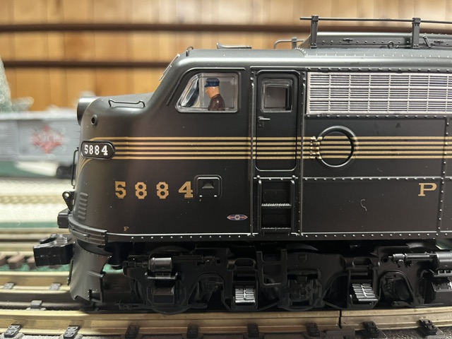Lionel - Pennsylvania LEGACY E8AA Diesel Engine #5884 SKU: 2633280 - Image 11