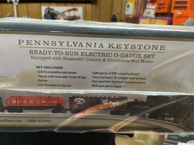 Lionel Pennsylvania Keystone 0-8-0 LionChief Set with Bluetooth 5.0 - Hobby Exclusive SKU: 2623150 - Image 2